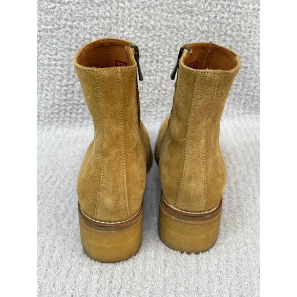 Clark's Women's Tan Suede Leather Booties Shooties Size 6.5 #64768 - Picture 3 of 8